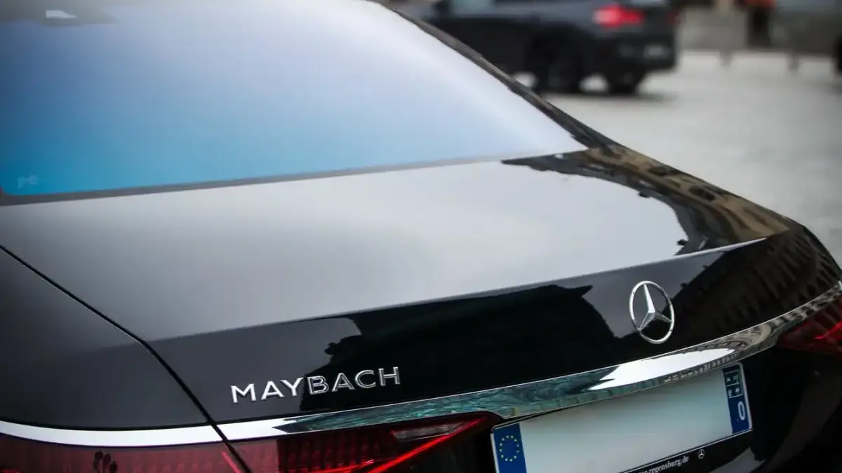 Louer un Maybach S 580 avec chauffeur à Paris