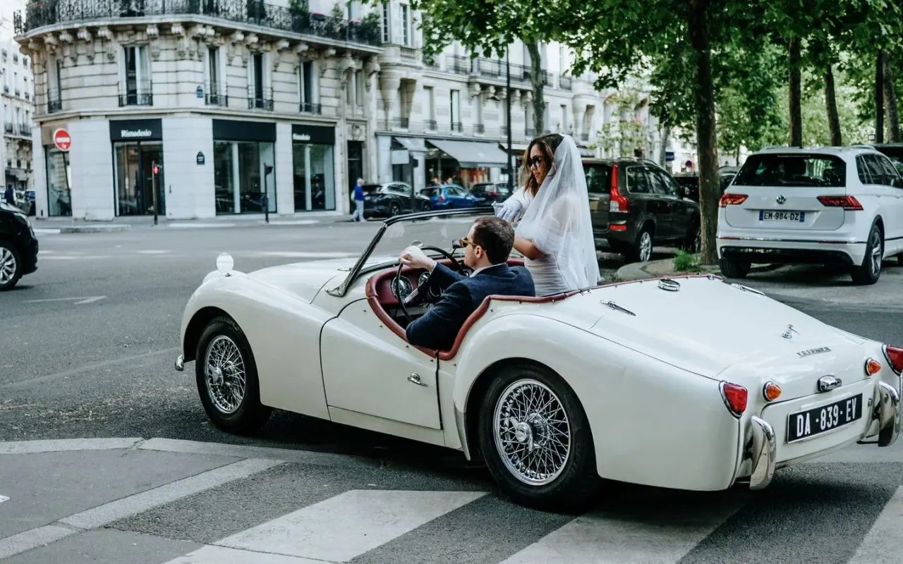 Eloping in Paris: Where to Elope and What It Costs